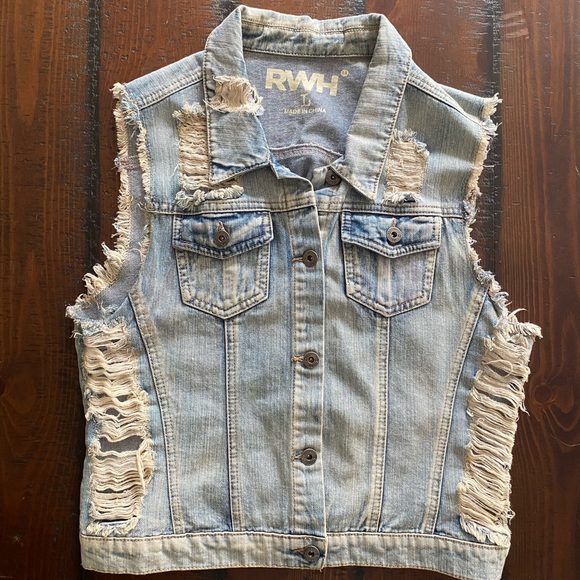 RWH factory distressed jean jacket vest size L - Picture 9 of 10